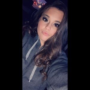 Meet your Posher, Kacey